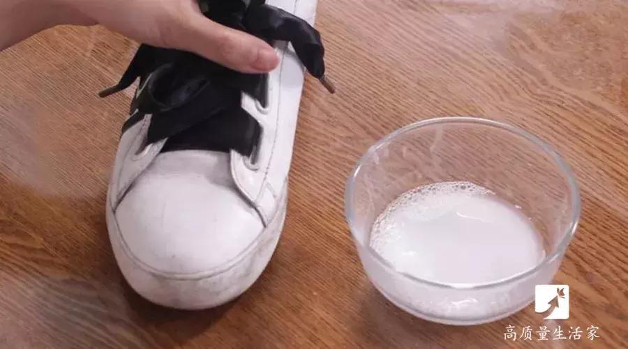 新小白鞋挤脚磨脚怎么办,新鞋挤脚怎么办小窍门