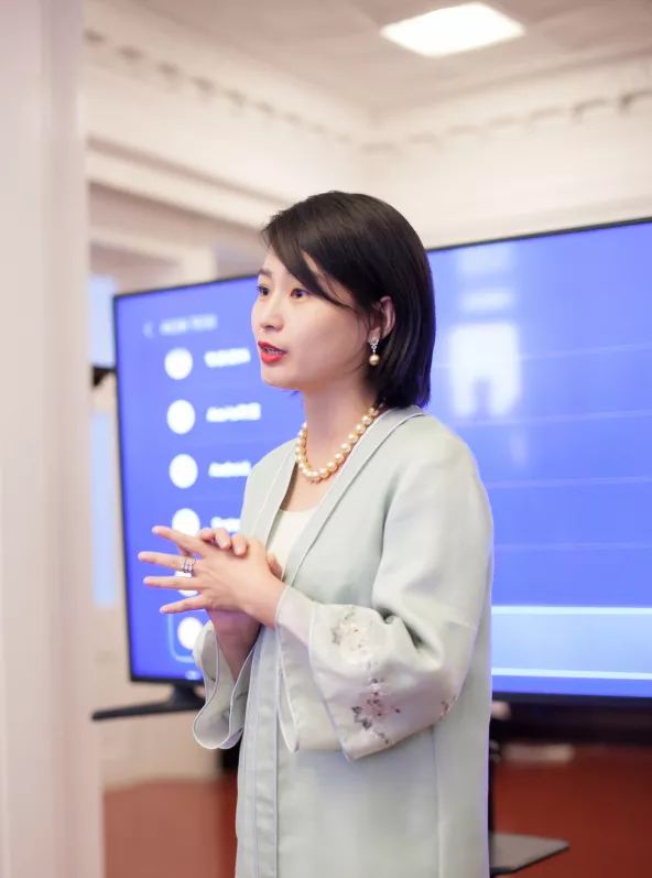 相与名姝绝世争艳世上风流