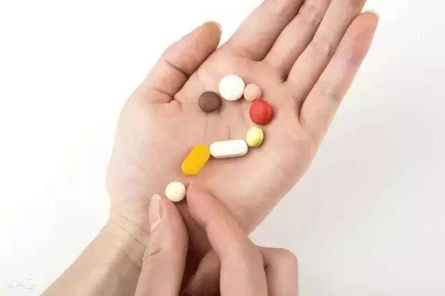 不怕文盲就怕医盲,文盲不可怕美盲才可怕评论