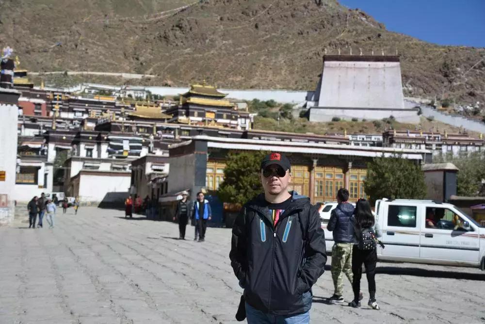 把旅馆挂网上需要什么 (把旅馆搬到山上的人)