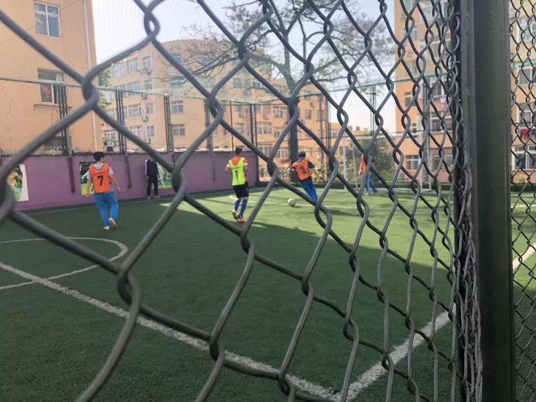 六秩风华行者如歌｜胜不骄，败不馁——2017级6班足球赛小结