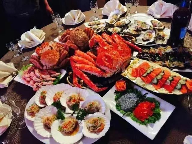 中俄兴凯湖马拉松之夜篮球视频,中俄友谊之桥