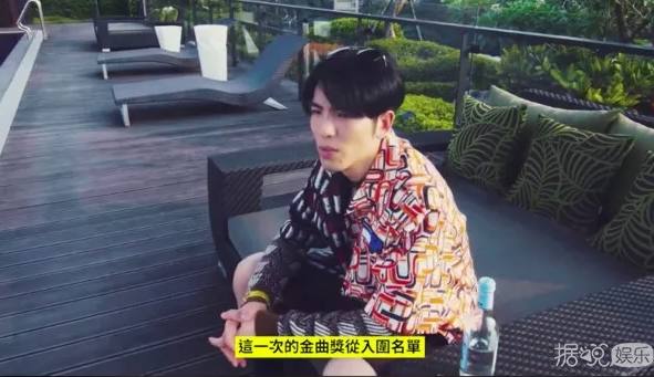 带有足球场的别墅,足球场别墅效果图