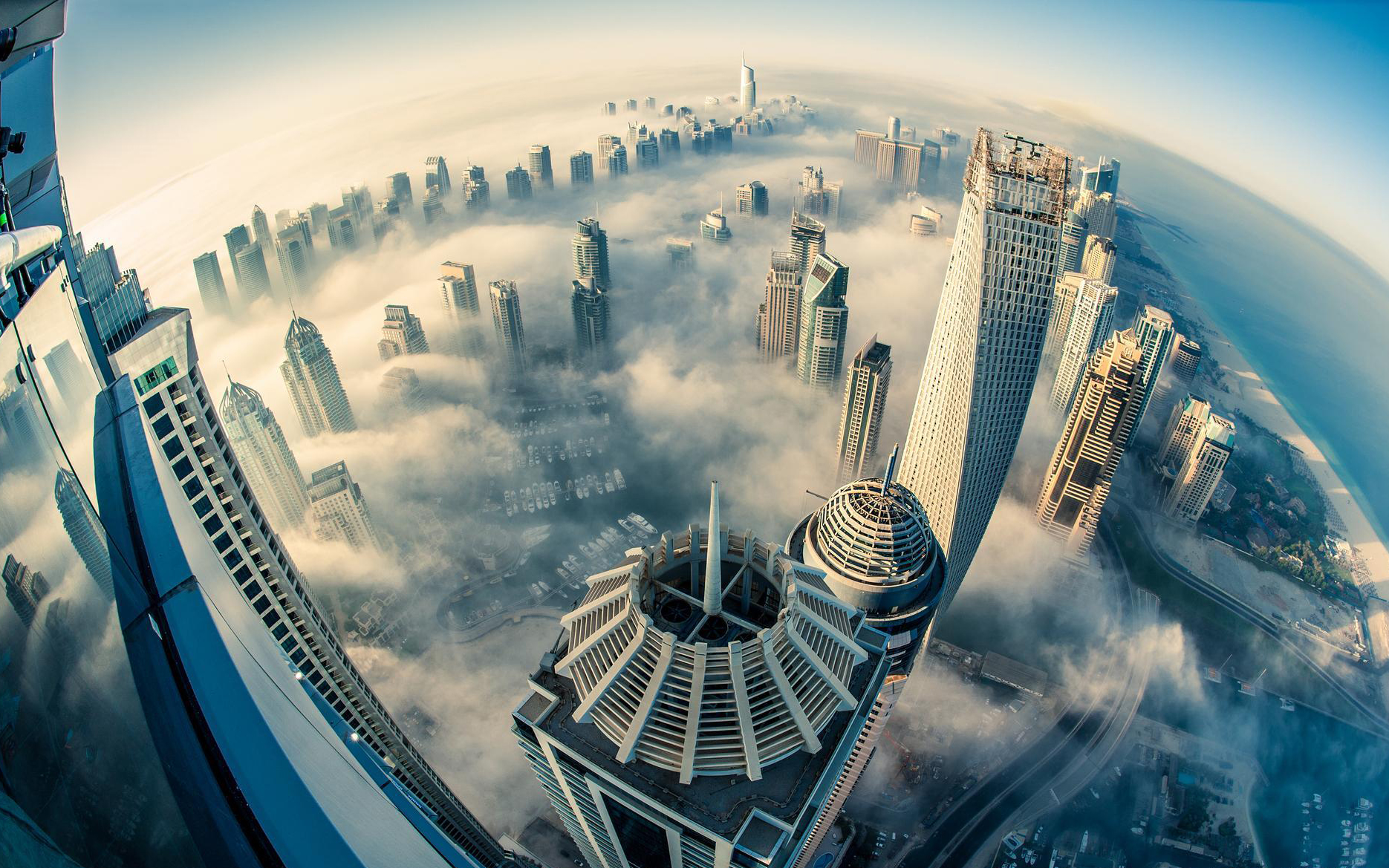 阿联酋穷酋长,阿联酋有哪七个酋长国哪个最穷