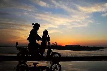 故乡情的原唱,故乡情故乡的水