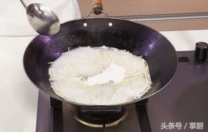 菠菜虾面的做法大全家常菜,虾仁菠菜面辅食1岁宝宝