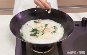 菠菜虾面的做法大全家常菜,虾仁菠菜面辅食1岁宝宝