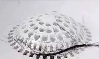 地上头发清理小妙招,头发遍地都是怎样才能清理干净