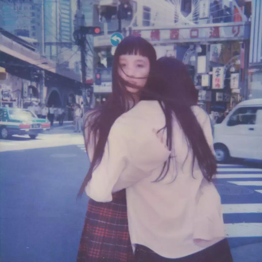 拍腿、拍bra、拍裸照,一个放飞自我的女孩