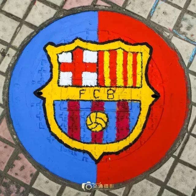 30所职校为井盖“整容”，以画会友，你的学校技术如何？