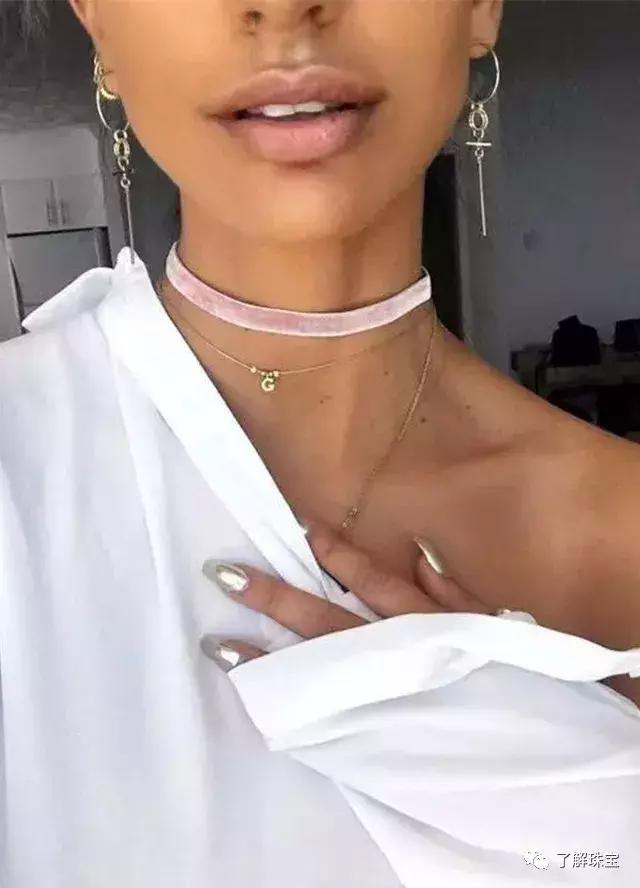 想要脖子变长有什么方法,脖子粗的怎样才能拥有天鹅颈