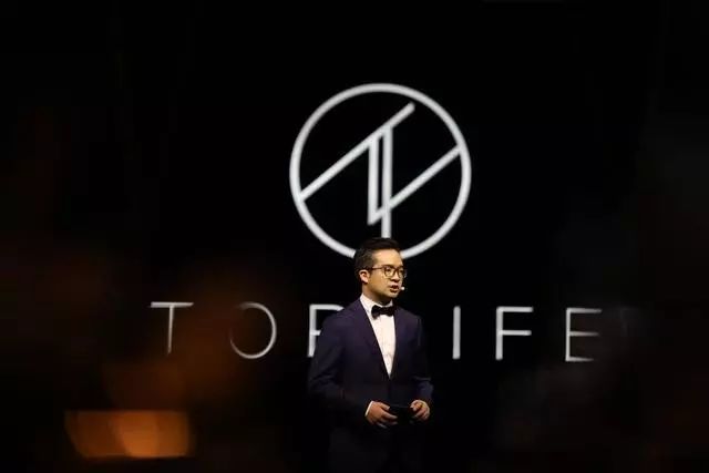 宝姿母公司停牌，将公布并购信息；爱马仕、香奈儿等店员涉嫌参与洗钱；周大福入选全球年度奢侈品百强｜更多