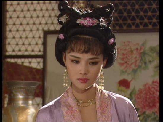 士兵腿上长疮,将军亲自吸脓,士兵母亲号啕大哭:儿子活不长了!