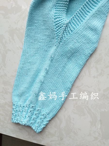 铜钱花背带裤,简单大方铜钱花宝宝开裆裤编织