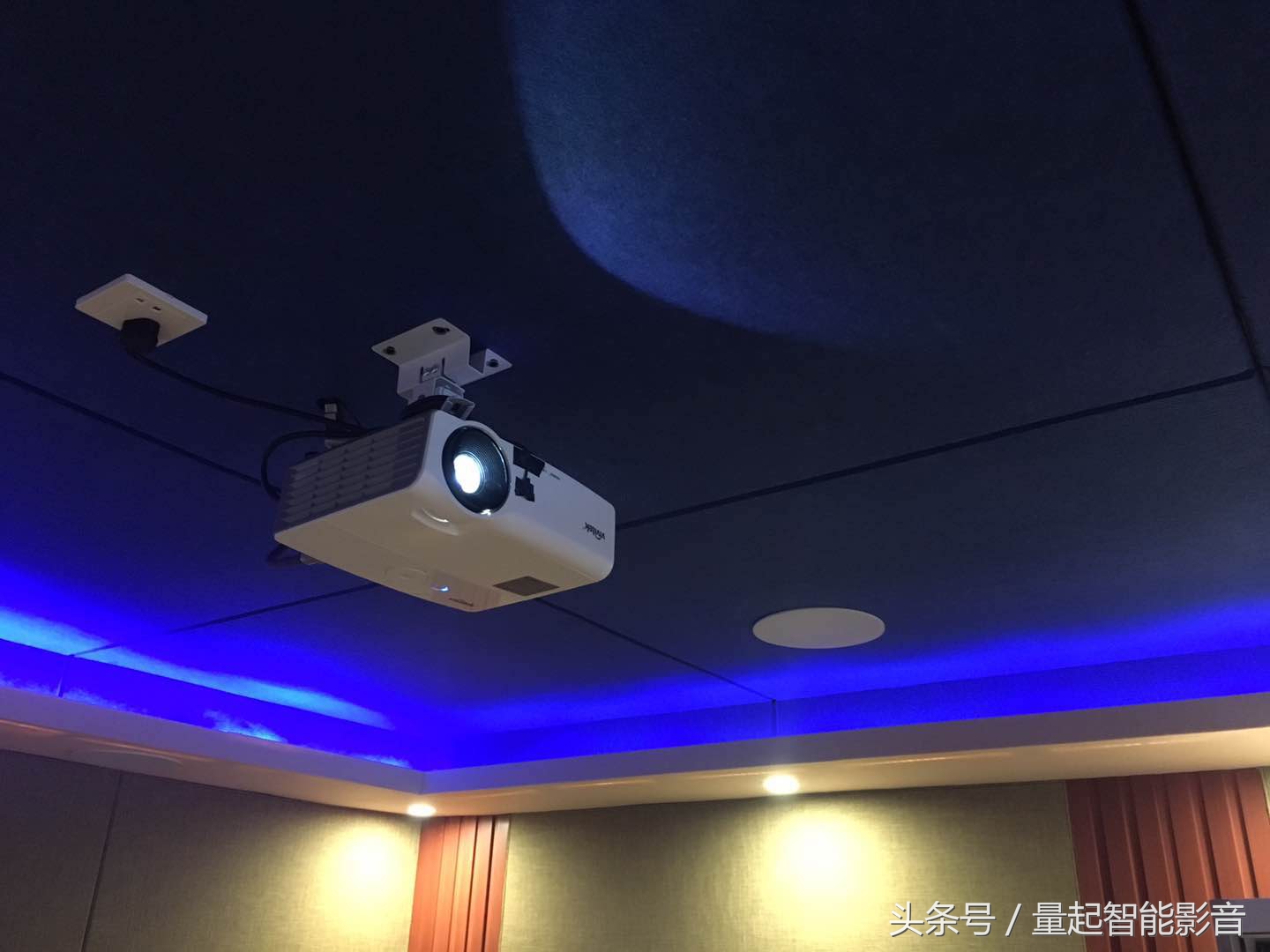 家庭影院卡拉ok房装修,客厅家庭影院卡拉ok整套设备价格