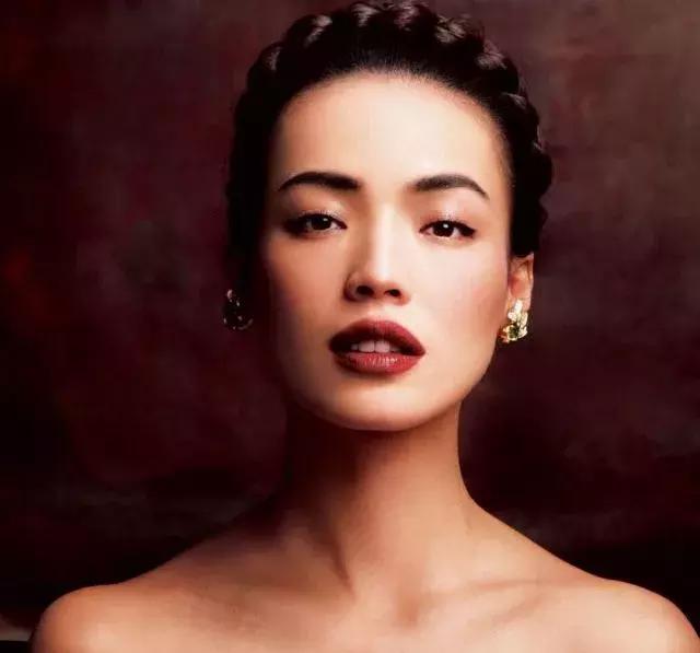 肉肉脸基础差怎么画成骨感脸,圆脸怎么画才显脸小