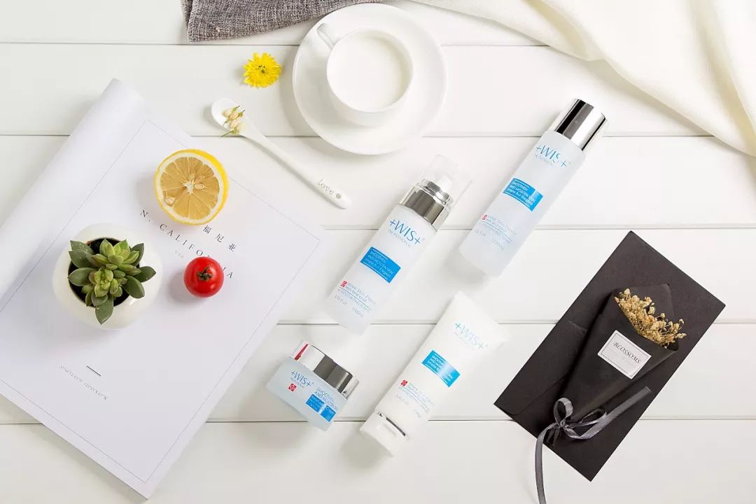 怎么有效解决皮肤油,皮肤冒痘如何护肤