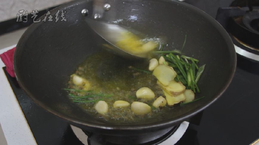 十三香小龙虾的正宗做法不放啤酒,十三香小龙虾特色做法色香味俱全