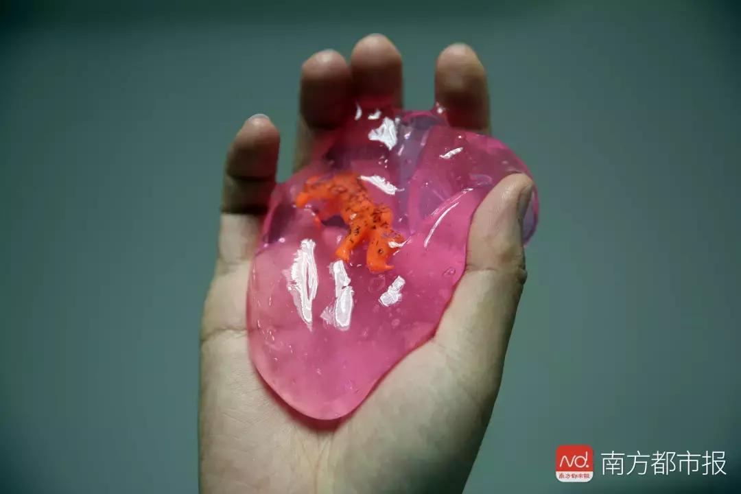 不小心吃到水晶泥和史莱姆怎么办,史莱姆水晶泥危害