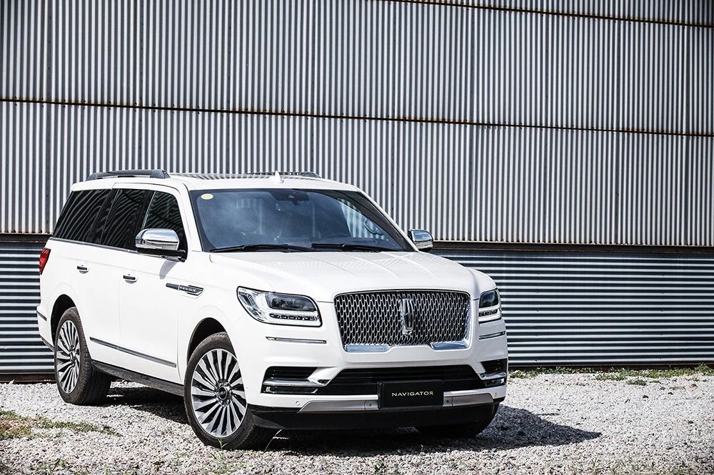 全新林肯领航员试驾视频,全尺寸suv课代表试驾林肯领航员