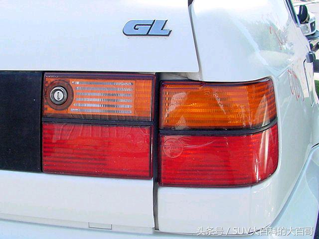 人在家中坐祸从天上来配图,大众有趣的汽车尾标