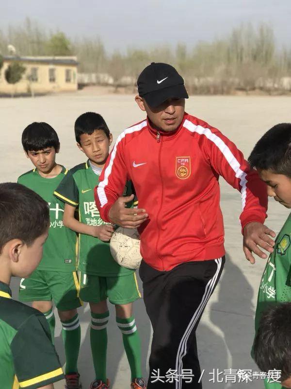 喀什少年的足球梦,新疆小伙的足球梦