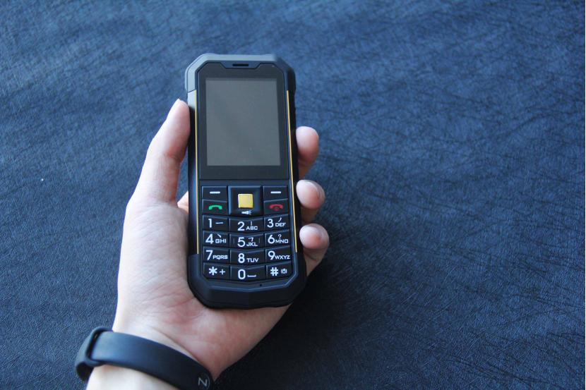 三防智能手机老年手机测评,最强三防手机mann