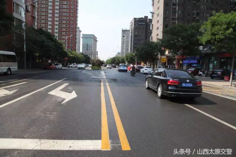 多方联动解决小街巷交通难题