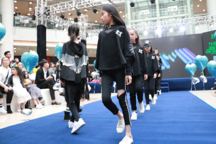 14岁女儿梦想加入韩国女团怎么办,11岁进韩国女团