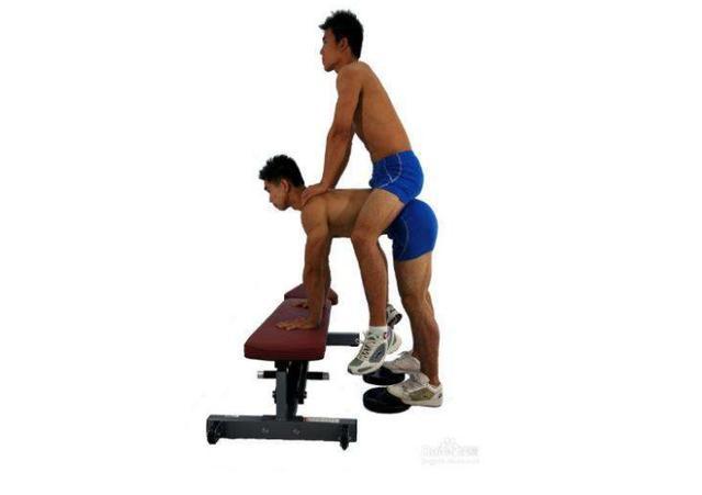 只有先把小腿肌肉练扎实了，才能练出强大的爆发力！