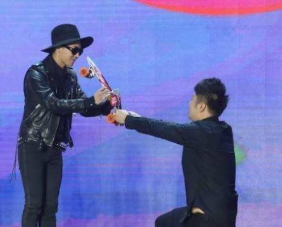 鹿晗李易峰朱亚文,鹿晗李易峰张艺兴杨洋