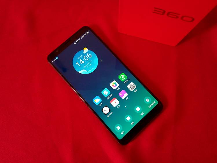 带拍照功能的游戏,手机除游戏拍照还有什么刚需性能