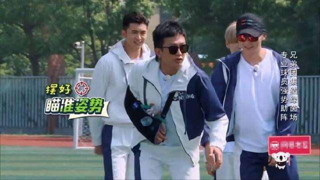 鹿晗踢球怎么样,鹿晗踢球咋样