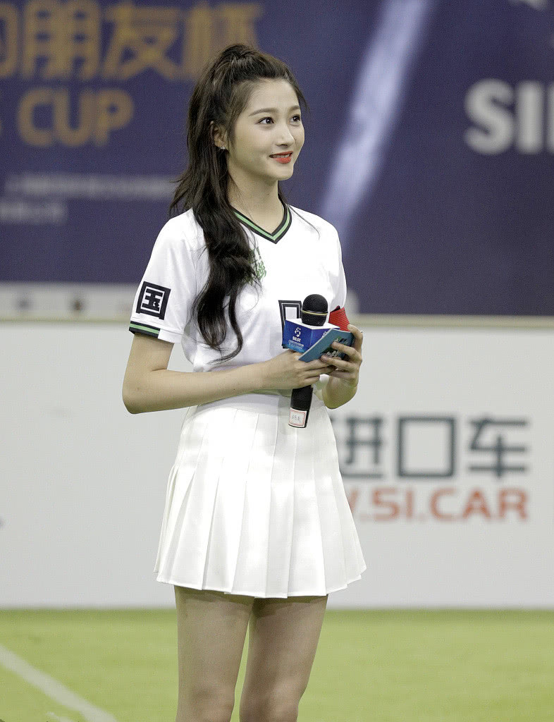 关晓彤足球装,关晓彤vs鹿晗