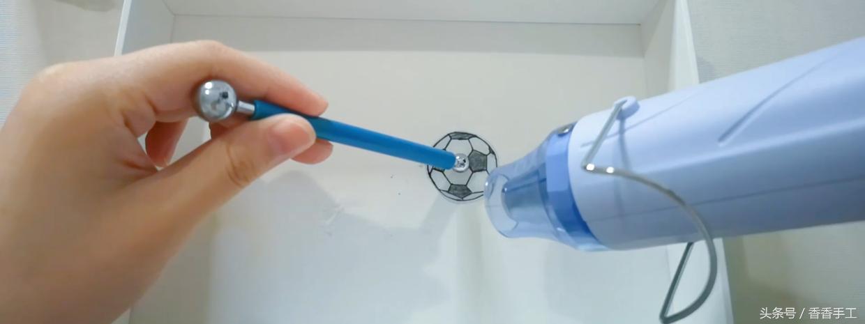 热缩片自制小耳钉,热缩片做耳钉教程手绘