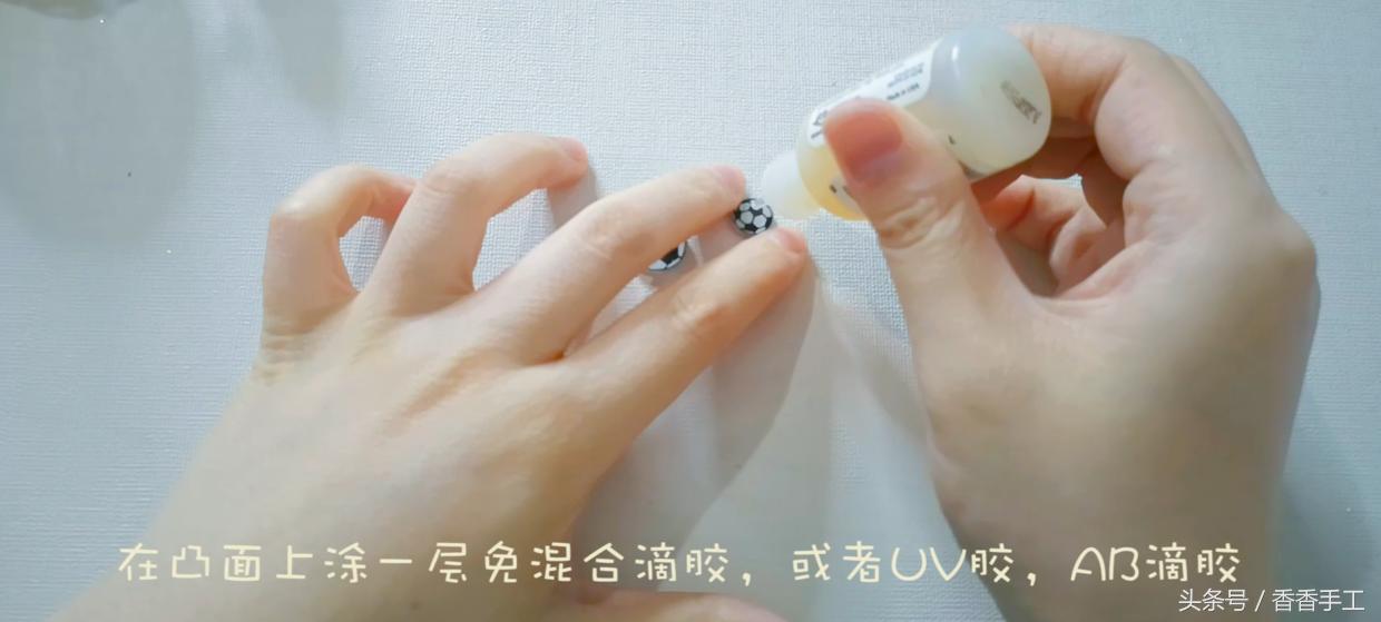 热缩片耳钉制作,热缩片做耳钉教程手绘