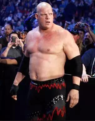 wwe罗曼雷恩斯的防弹衣,wwe美国职业摔角罗曼穿短袖