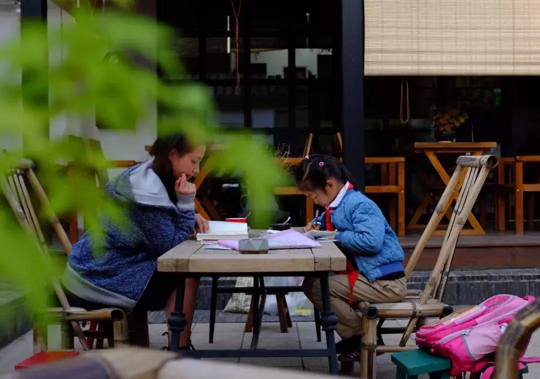 南京20分钟车程外的不老村，咖啡屋、书吧、酒吧，周末度假好去处