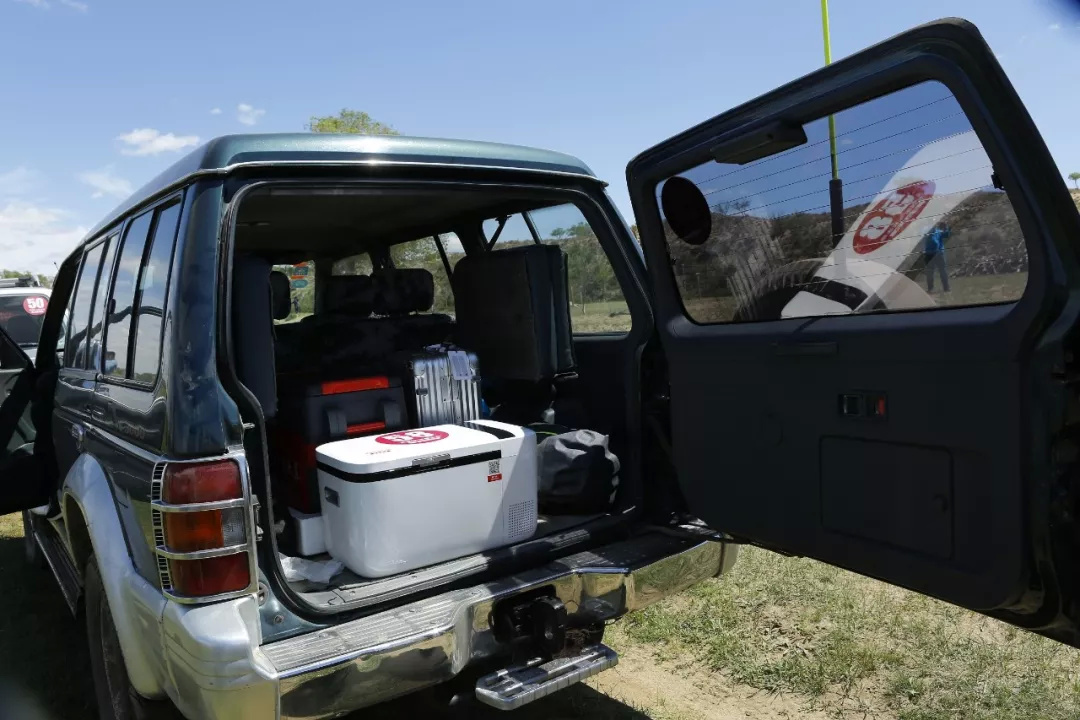 英得尔车载冰箱带电池,英得尔户外车载冰箱