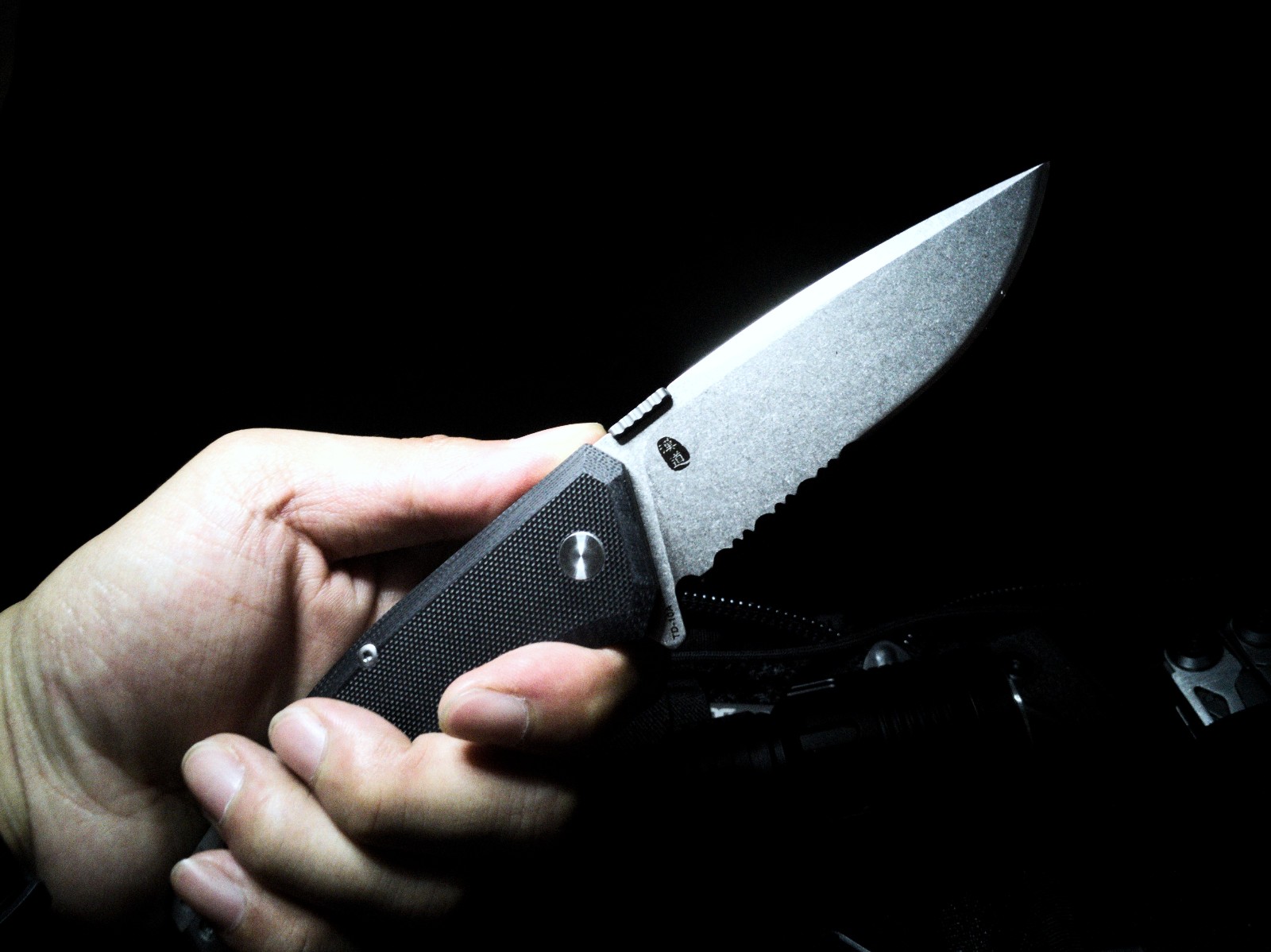 汉道洛克折叠刀钛合金版,汉道洛克刀镂空手柄好吗