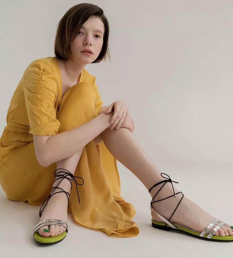 绑带上衣女冬款爆款2022新款,女生穿绑带上衣