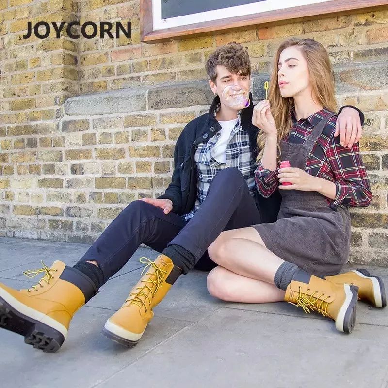 穿上雨鞋,下雨天穿雨鞋防水又好看时尚