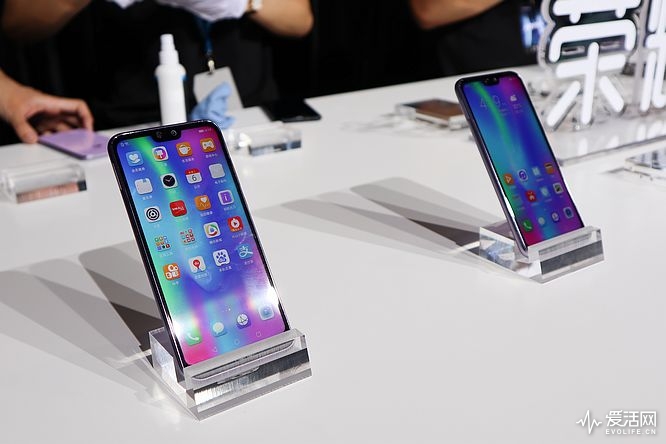 荣耀play正式发布“吓人的技术”竟然是它！