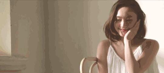 欧阳娜娜脸上长痘,欧阳娜娜澳洲茶树祛痘凝胶