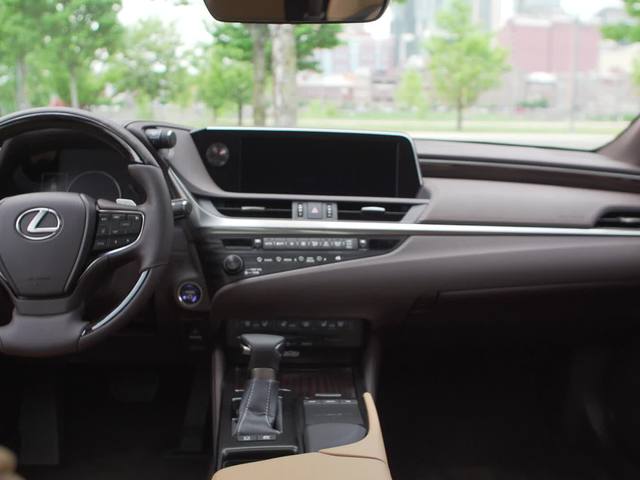 第八代雷克萨斯es试驾,新款雷克萨斯es到店试驾