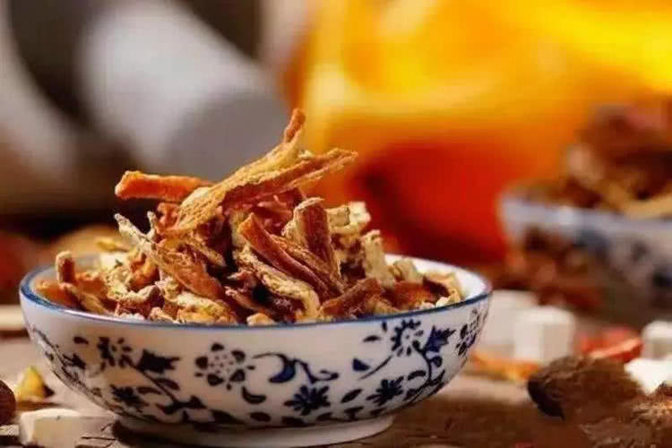 冰箱里可以放橘子皮来去除异味吗,桔子皮和橘子皮可以除车内异味吗