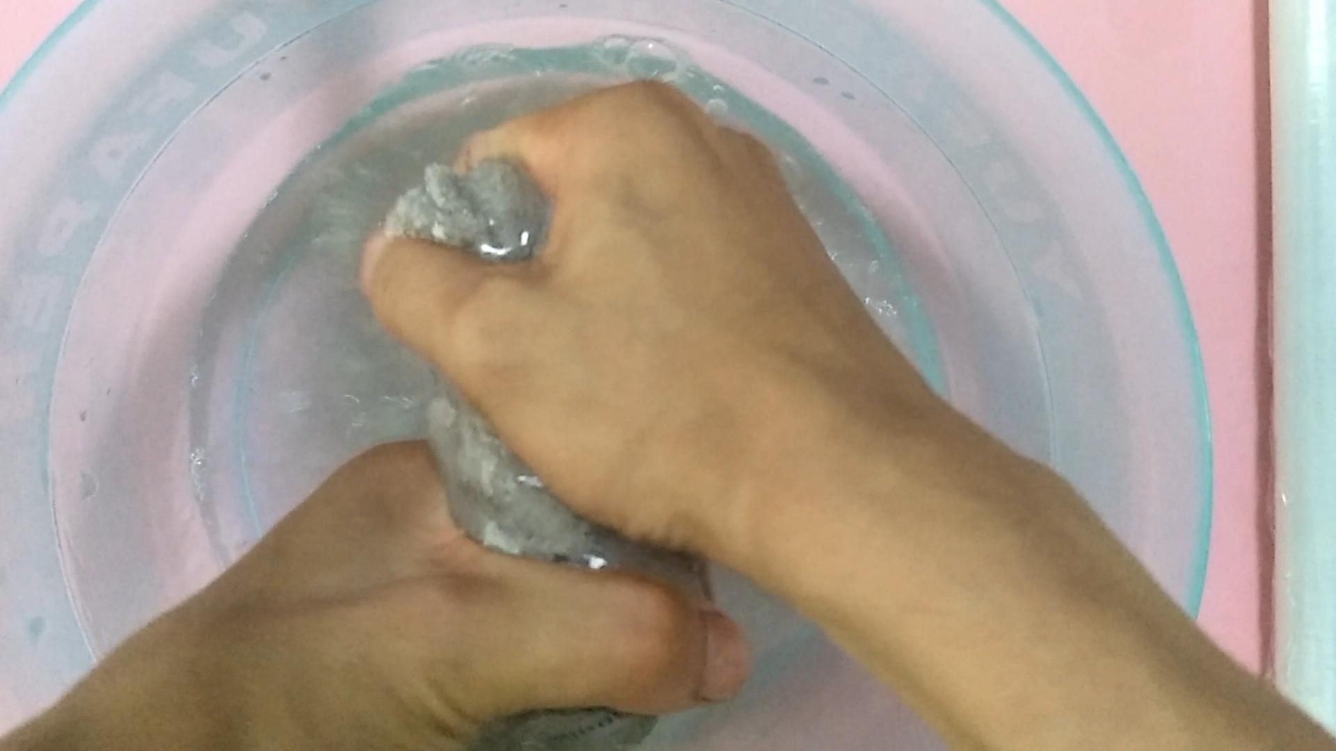 满屋子烟味怎么办？教你1招，只需要1条毛巾轻松搞定