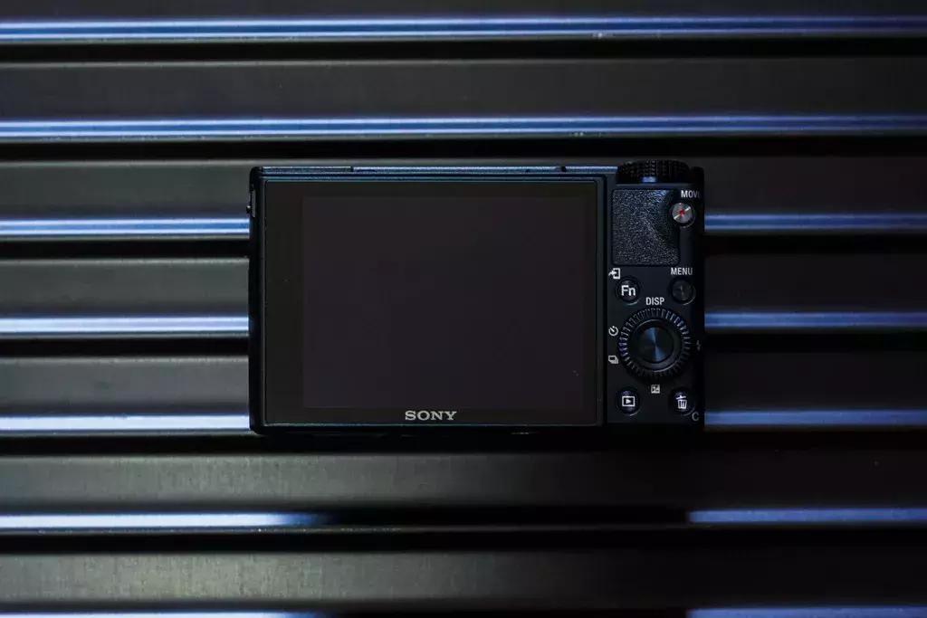 这就是最好的口袋机索尼黑卡RX100M6首发评测