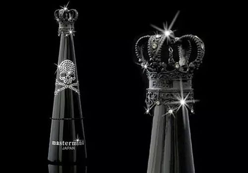 蒂芙尼卡地亚哪个好,卡地亚蒂芙尼比较