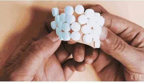 九款续命磨脚贴真人测评，最后赢的竟然是国货！